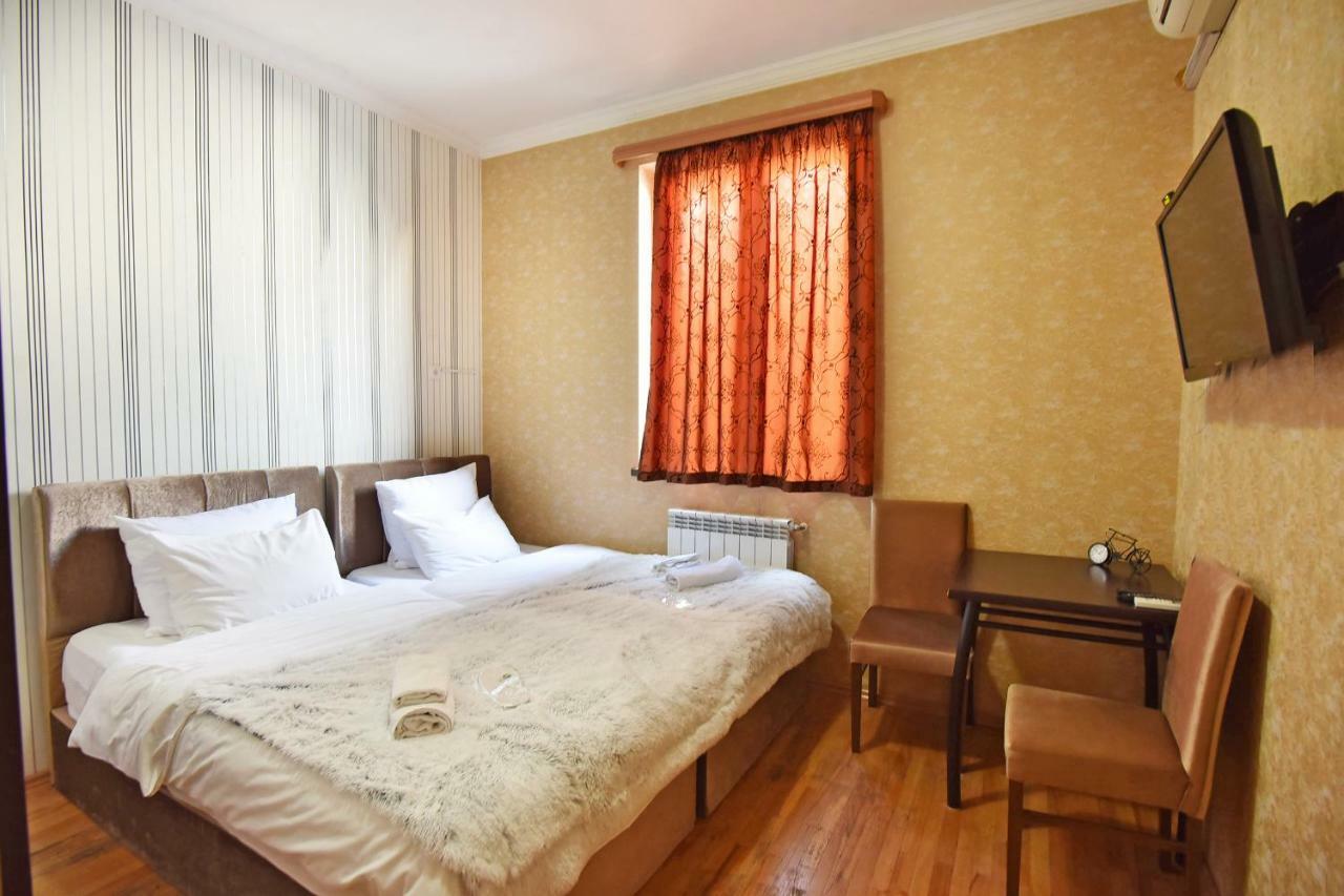 Hirmas Hotel Tbilissi Extérieur photo